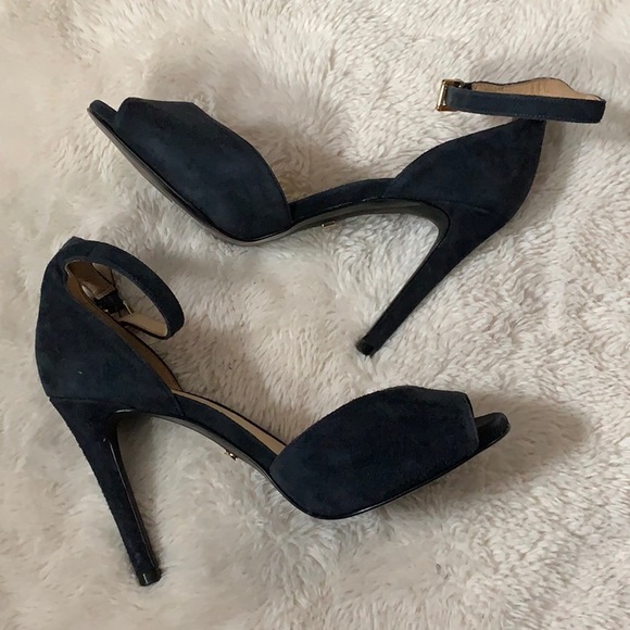 New Michael Kors Heels - Picture 1 of 6